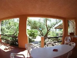 Apartament Erica Piano Terra & Erica Primo Piano Golfo Aranci