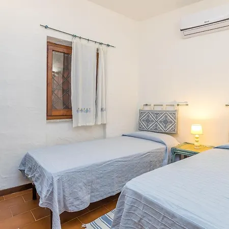 Appartamento Erica Piano Terra & Erica Primo Piano Golfo Aranci