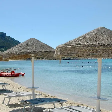 Erica Piano Terra & Erica Primo Piano Appartamento Golfo Aranci